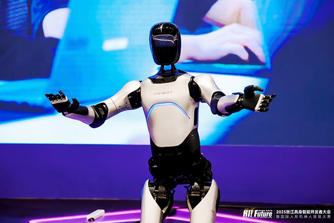 710公海线路检测中心远征A2成全球首个同时拥有中美欧认证的人形机器人